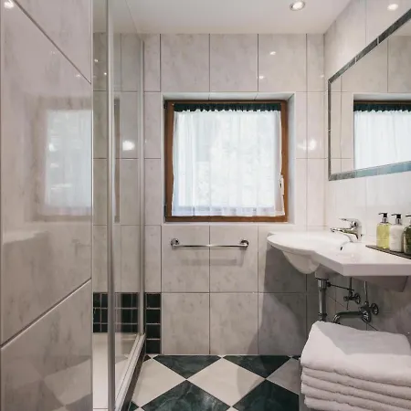 ホテル Pass Thurn