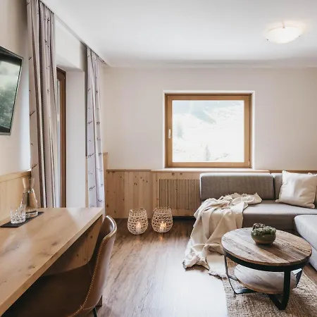 Pass Thurn ホテル