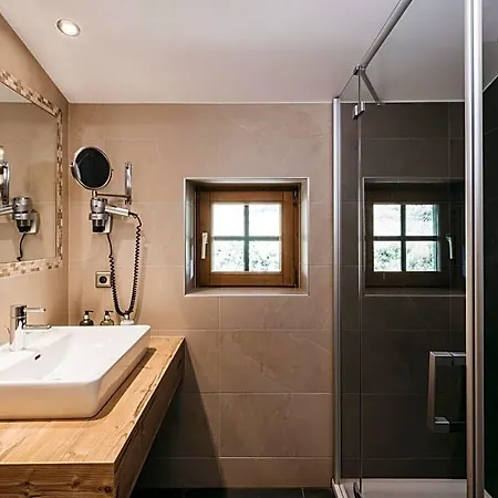 Pass Thurn Hotel Mittersill